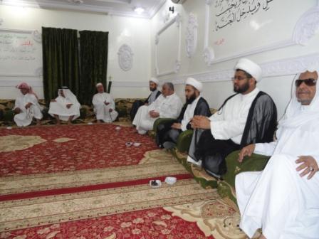 جانب من الملتقى الثقافي الذي يقيمه الشيخ طاهر الهاجوج